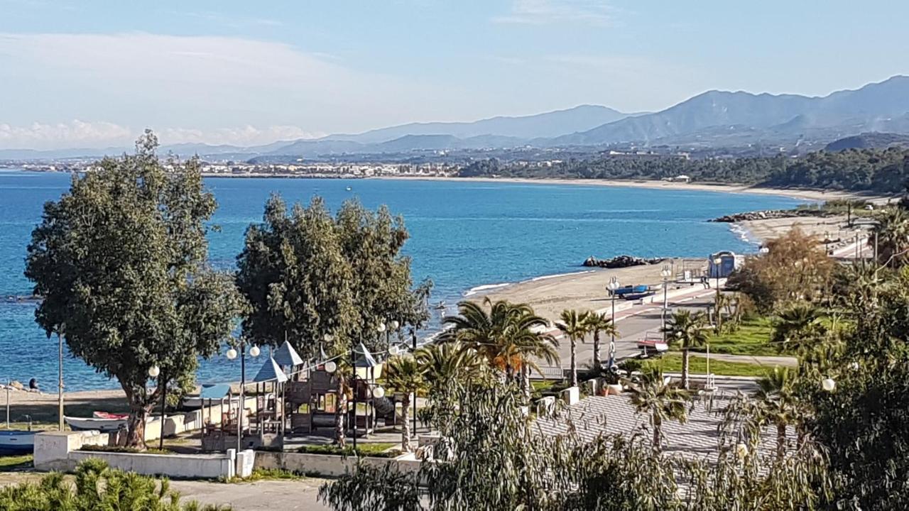 Golfo Di Tindari Apartments 法尔科内 外观 照片