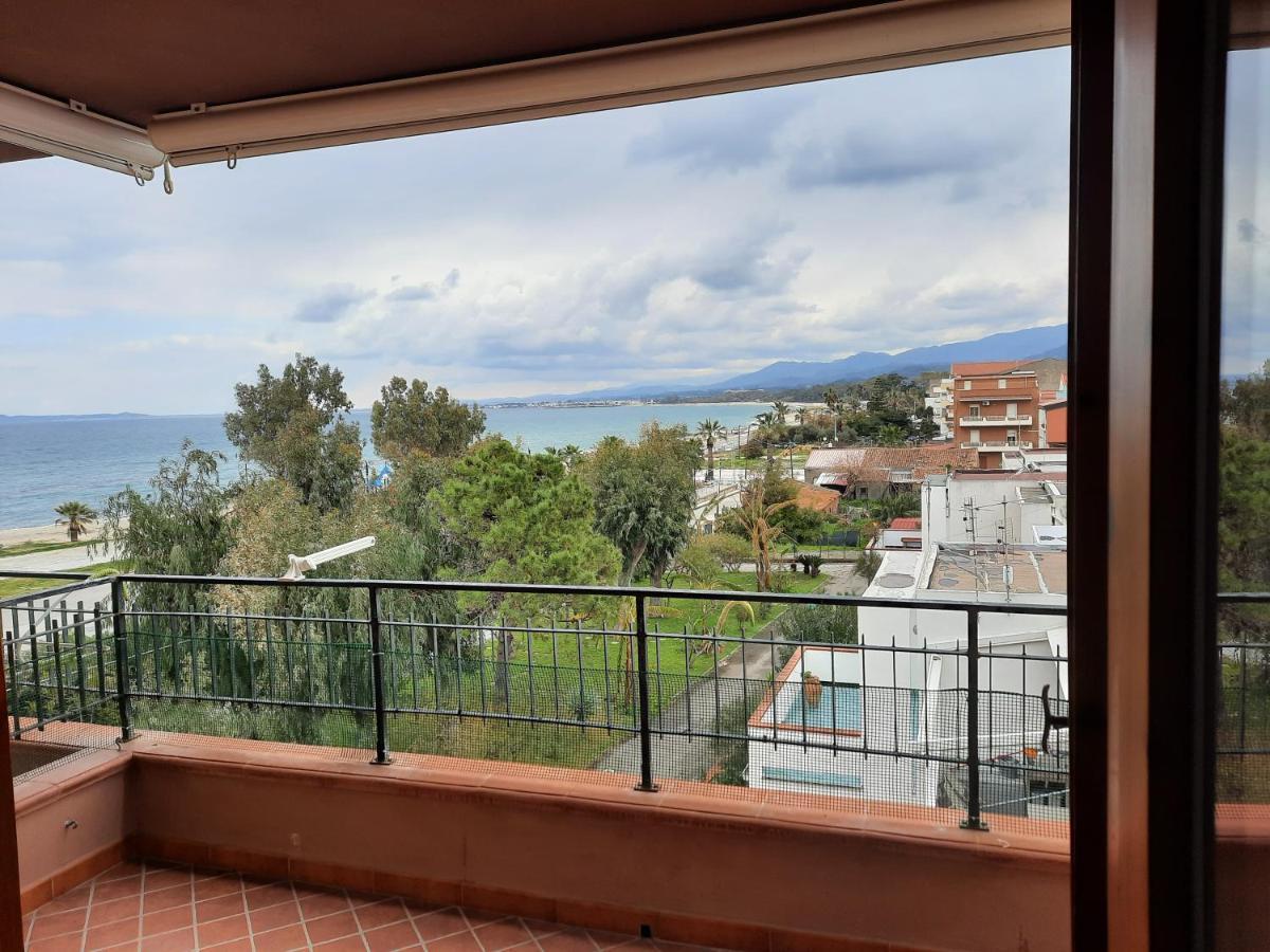 Golfo Di Tindari Apartments 法尔科内 外观 照片
