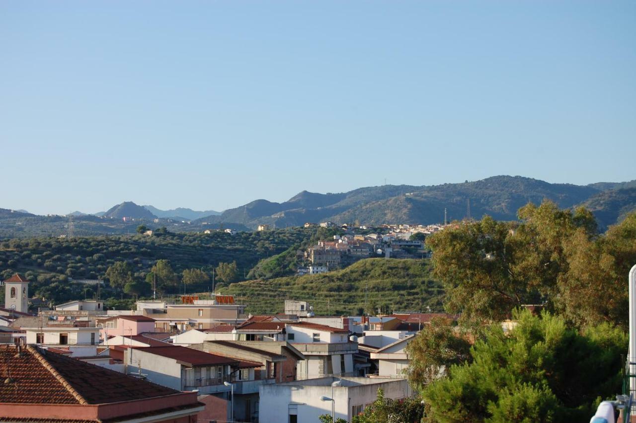 Golfo Di Tindari Apartments 法尔科内 外观 照片