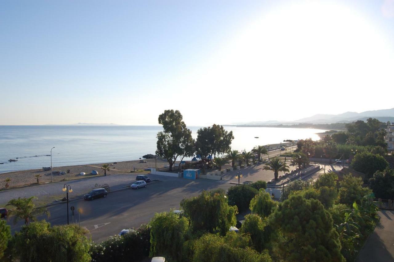 Golfo Di Tindari Apartments 法尔科内 外观 照片