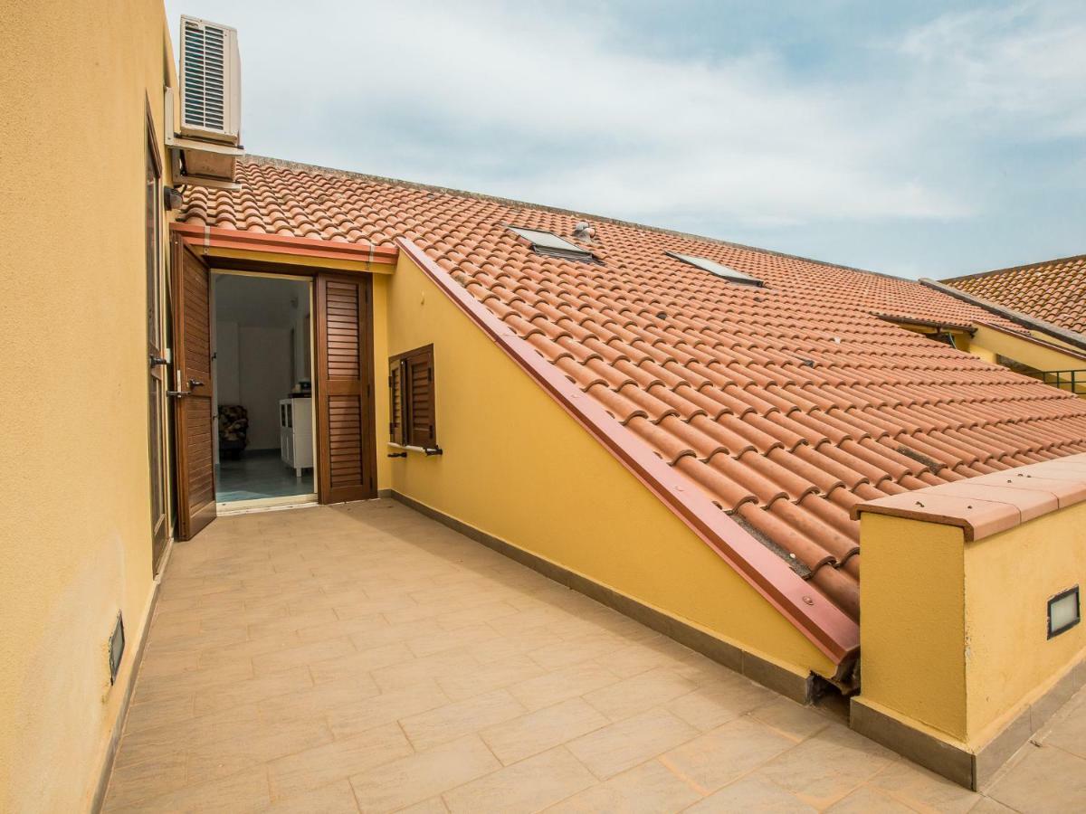 Golfo Di Tindari Apartments 法尔科内 外观 照片