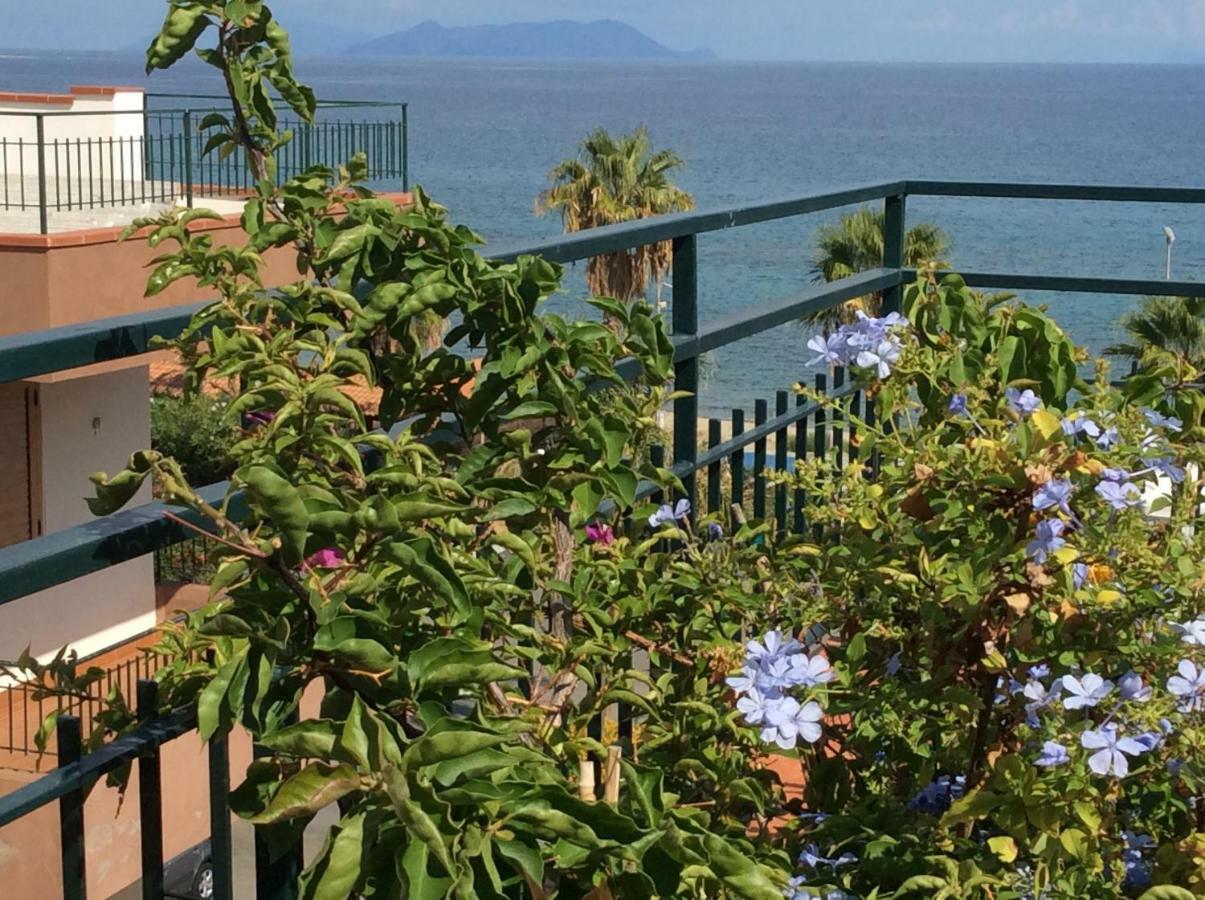 Golfo Di Tindari Apartments 法尔科内 外观 照片