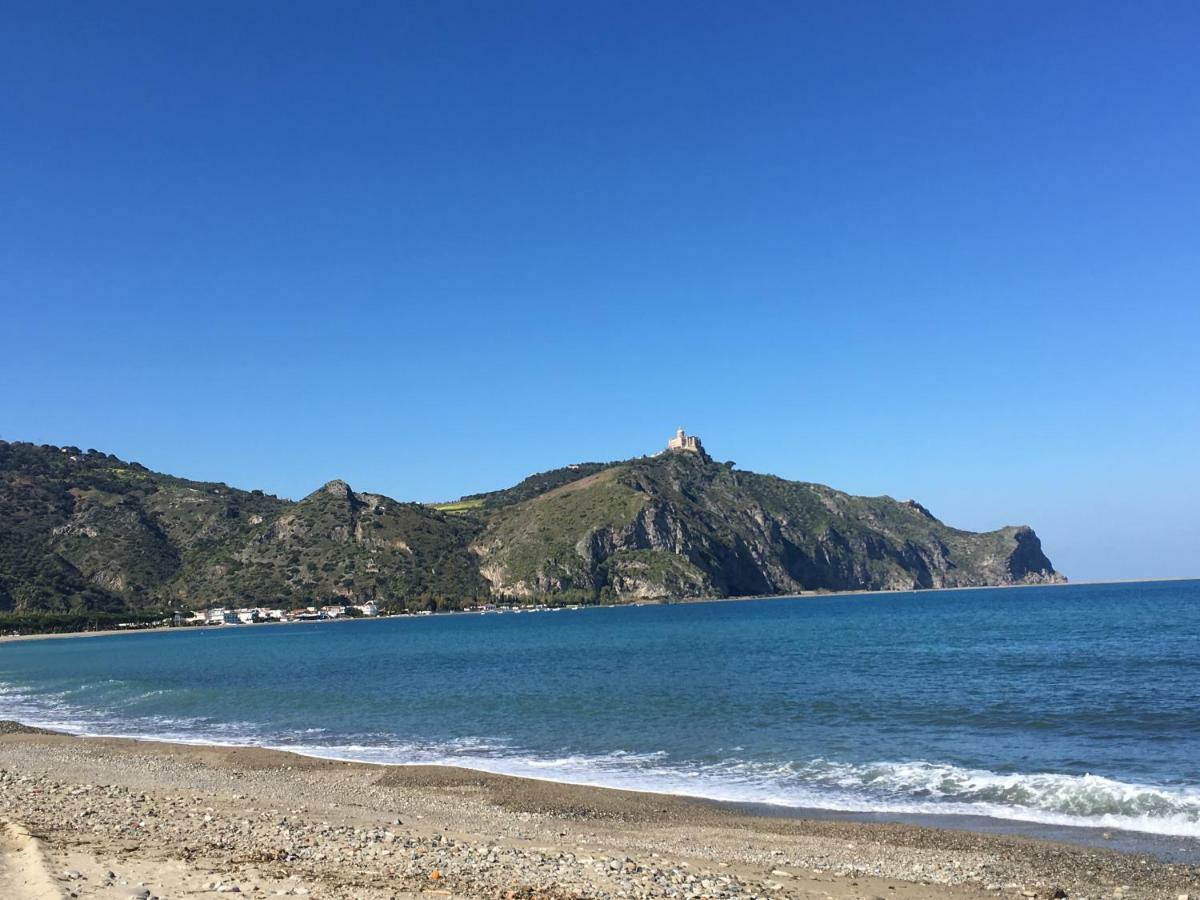Golfo Di Tindari Apartments 法尔科内 外观 照片